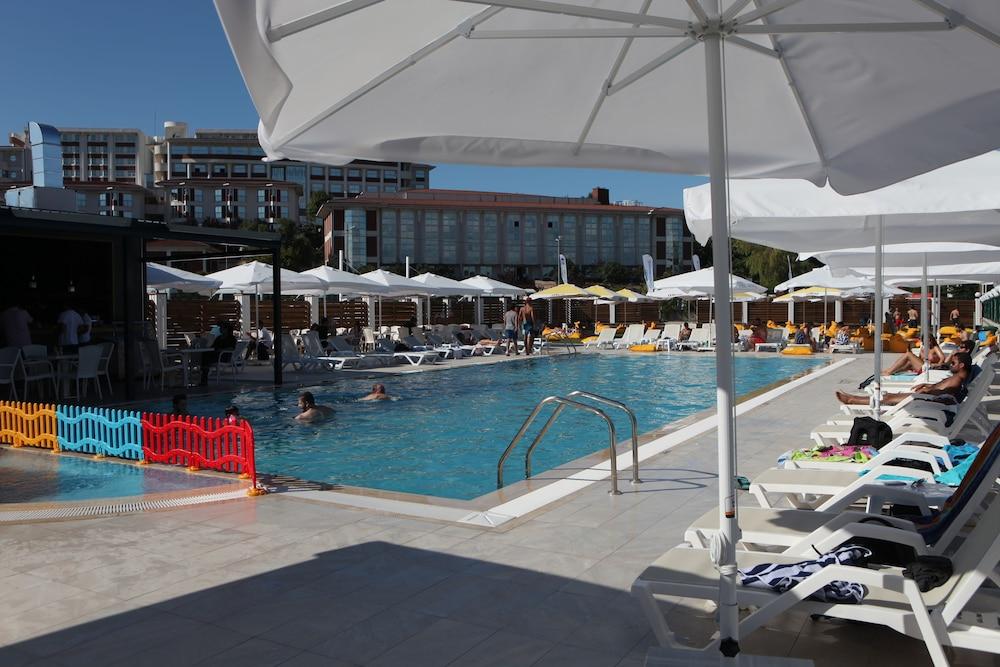Ucar Royal Hotel Ve Konferans Salonu Ağva Exterior foto